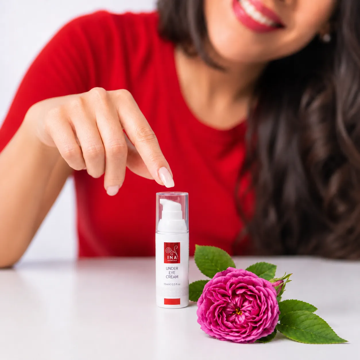 Premium Anti-Age Krema za Područje Oko Očiju sa Ružom - Kupi 2, Dobijaš 1 Gratis